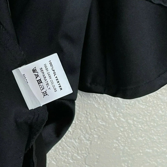 Missguided Romper Women's Sz 2 Shorts Deep V-Neck Flutter Sleeve Satin Black - Picture 11 of 11